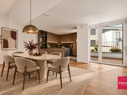 Exklusive Dachgeschoss-Maisonette mit 2 Terrassen &amp; hauseigenem Garagenstellplatz