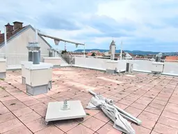 PENTHOUSE IM ZENTRUM VON KORNEUBURG MIT EINZIGARTIGER DACHTERRASSE UND 2 KFZ-STELLPLÄTZEN