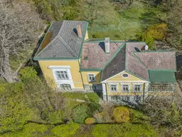 Historische Villa mit traumhaftem Grundstück