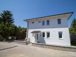 "Perfekt für Familien: ERSTBEZUG - Einfamilienhaus in Wien Nähe mit Schnellbahnanschluss"
