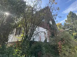 stark renovierungsbedürftiges Fertigteilhaus mit Vollkeller, und wunderschönem Garten