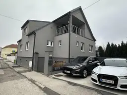 renoviertes Wohnhaus mit kleinem Garten zu verkaufen