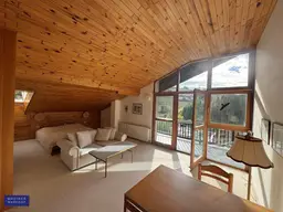 Traumimmobilie im Wechselgebiet - grosszügiges Einfamilienhaus mit architektonischem Anspruch - 5 Schlafzimmer