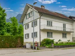 Mehrparteienhaus mit drei Einheiten in Zentrumsnähe – Ihr Projekt mit Erweiterungspotenzial