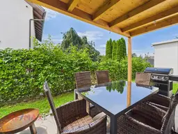 Moderne Wohnung mit Sonnenterrasse und eigenem Gartenbereich