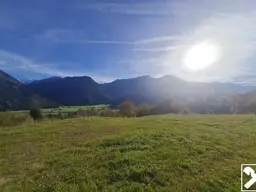 Traumgrundstück in unverbaubarer Lage am Sonnenhang