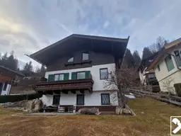 Wohnhaus mit Garten und Venedigerblick