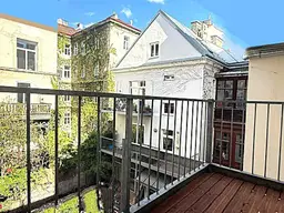 FAST 4. BEZIRK - BALKONERSTBEZUG in TOPLAGE - GRÜNBLICK - RESTAURIERTES BIEDERMAIERJUWEL