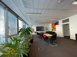 ***MODERN, RUHIG UND HELL - SCHÖNE FERNSICHT - U 4, U 6**