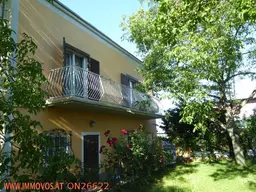 ***SEHR SCHÖNE BALKONWOHNUNG***