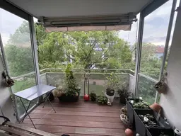 NEUWERTIGE 4 ZIMMER WOHNUNG MIT LOGGIA UND GARAGE IN GRÜNRUHELAGE - IHR NEUES ZUHAUSE WARTET!