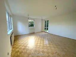TRAUMHAFTE 5 ZIMMERWOHNUNG MIT TERRASSE UND GARTEN - SANIERUNGSPROJEKT FÜR VISIONÄRE!