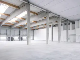 Kombination Lagerhalle 300 m2 + Büro 220 m2 südlich von Wien, in Wr. Neudorf