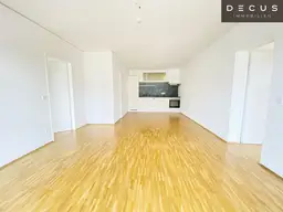 | LICHTDURCHFLUTET | 3 ZIMMER | ALLGEMEINER DACHGARTEN