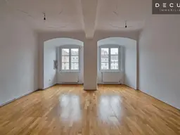 | CHARMANTER ALTBAU | ERSTKLASSIGE LAGE | 5 ZIMMER | MIT BLICK AUF DEN GRAZER HAUPTPLATZ