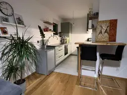 DESIGNWOHNUNG IM GRÜNEN - FÜR SINGLES UND PAARE