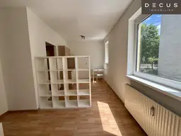 | CHARMANTE 1-ZIMMER-WOHNUNG | HELL &amp; GEMÜTLICH | 1. OBERGESCHOSS | IM GRÜNEN UND DOCH IN DER STADT