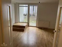 Hübsche Wohnung mitten im 5.Bezirk nahe dem Schloßquadrat mit kleinem Garten