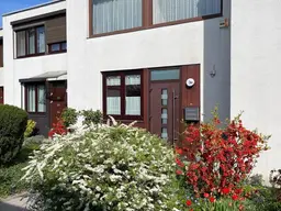 Sehr gut angelegtes Reihenhaus in Ruhelage mit Gemeinschaftspool
