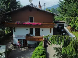 Absolute Aussichtslage, -großes Ferienhaus mit Kellerbar