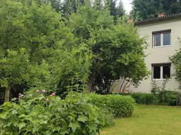Rarität - Einfamilienhaus mit Hauswald und Wiese in sehr beliebter Wohngegend