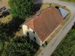 Einfamilienhaus mitten im Grünen!