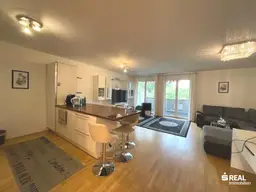 moderne, großzügige 2-Zimmerwohnung mit Westbalkon