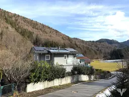 Eckreihenhaus mit Wellnessbereich und Pool in Hof/Hinterschroffenau