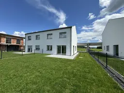 Erstbezug! Hochwertiges Haus mit Doppelcarport auf ca. 400 m² Grundstück und vielen Extras in sonniger Lage!