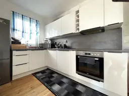 Ruhige, sonnige Lage - Neuwertige 3-Zimmer-Eckgartenwohnung mit Tiefgarage - Barrierefrei!