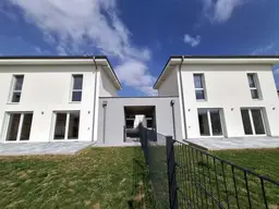 Sonnige Doppelhaushälfte mit 2 Parkplätzen und großer Südterrasse!