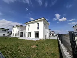 Sonnige Doppelhaushälfte mit 2 Parkplätzen und großer Südterrasse!