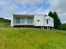 B O C K S D O R F - Sonniger Bungalow mit Panoramablick und Erstbezug!