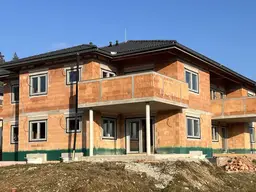 Neubauwohnung mit toller Terrasse und Eigengarten