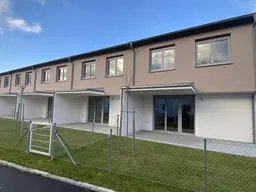 Wohnen mit Weitblick: Modernes Reihenhaus mit Kaufoption