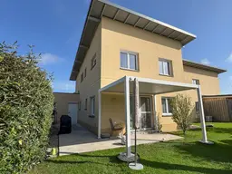 Moderne Maisonette-Wohnung im charmanten Reihenhausstil