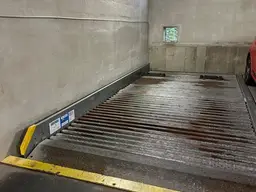 Stellplatz in der Bergenstammgasse (500 Meter von der Ubahn Station Ober St. Veit)