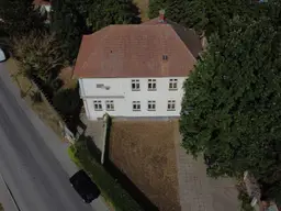 Exklusives Parkgrundstück 2734m2 mit Villa, Pool, Ateliergebäude &amp; zwei Zufahrten