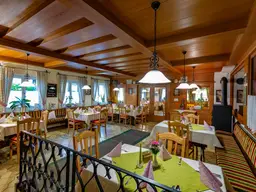 Gemütliches Gasthaus am malerischen Mondsee Direkt an der Romantikstrasse. 