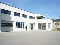 Moderne Halle + Büro in Lasberg zu mieten II neuwertig II sehr gute Ausstattung II Nähe zur S 10