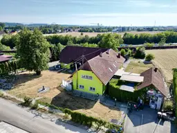 VB-Preis! Großes Anwesen mit Eigenheim, Bar &amp; ehem. Tattoo-Studio in Marchtrenk