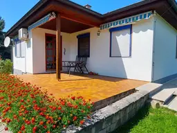 1A Einfamilienhaus auf 2132m² Eigengrund inkl. 1000m² Bauplatz