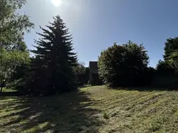Drei bebaubare Grundstücke + Villa mit Garten in Perchtoldsdorf – einzeln oder gemeinsam erwerbbar.
