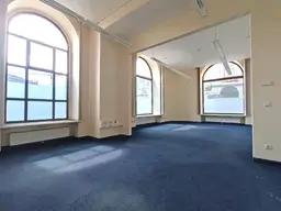 Bestlage mit starker Außenwirkung und hoher Kundenfrequenz! Bürofläche Nähe U2 Schottentor &amp; Votivkirche!