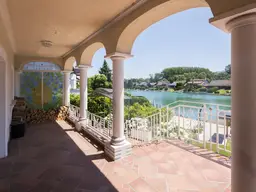 Ein Hauch von Dolce Vita – Großzügiges Einfamilienhaus mit Privatseezugang
