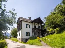 Seltene Gelegenheit! Traditionelles Haus oberhalb des Grundlsees mit bezauberndem Seeblick