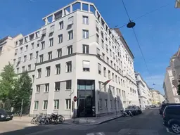 Moderner Neubau im Botschaftsviertel