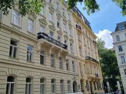Traumhaftes Altbaubüro in Ruhelage