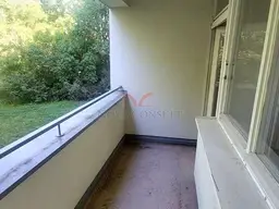 Preishit! Sanierungsobjekt in Grünruhelage - 4-Zimmerwohnung mit Potenzial!