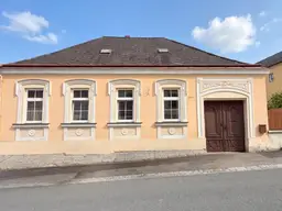 Altes Stadthaus mit Garten und Entwicklungspotenzial